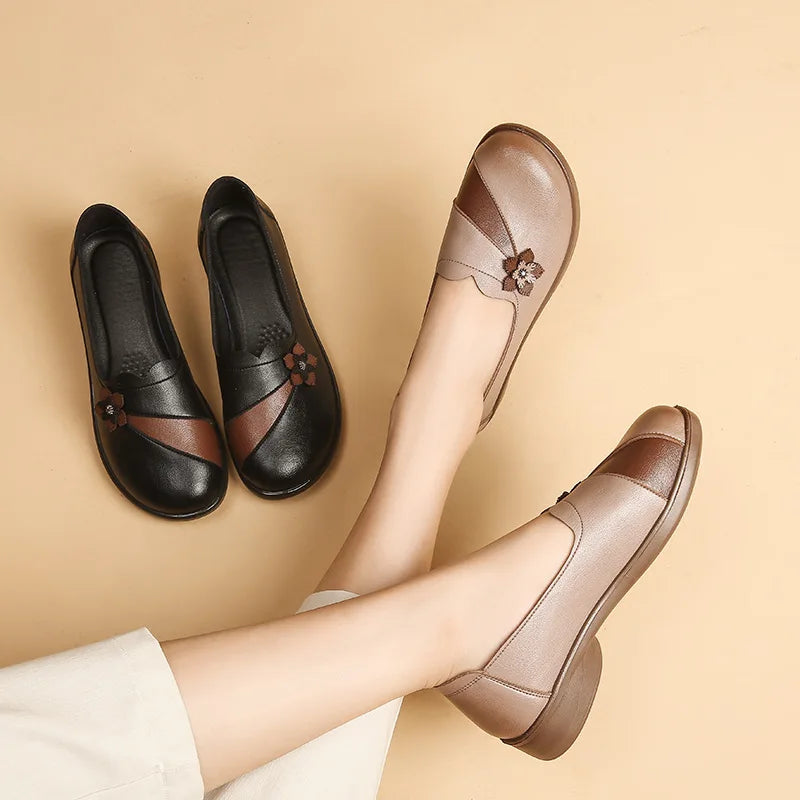 2024 Butterfly hollow moccasins mother ladies designer ballet flats cheap woman loafers retro style women's shoes free shipping