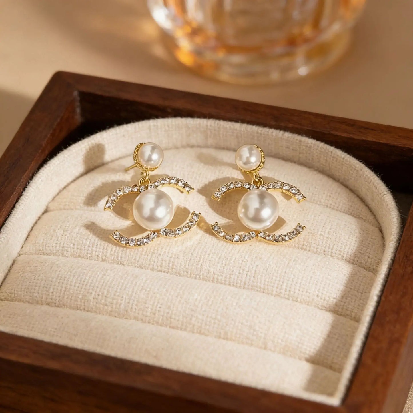 Minimalist Luxury Pearl Rhinestone Drop Earrings Gold Tone Dangle Stud Earrings Elegant Office Business Daily Wear Jewelry For Ladies