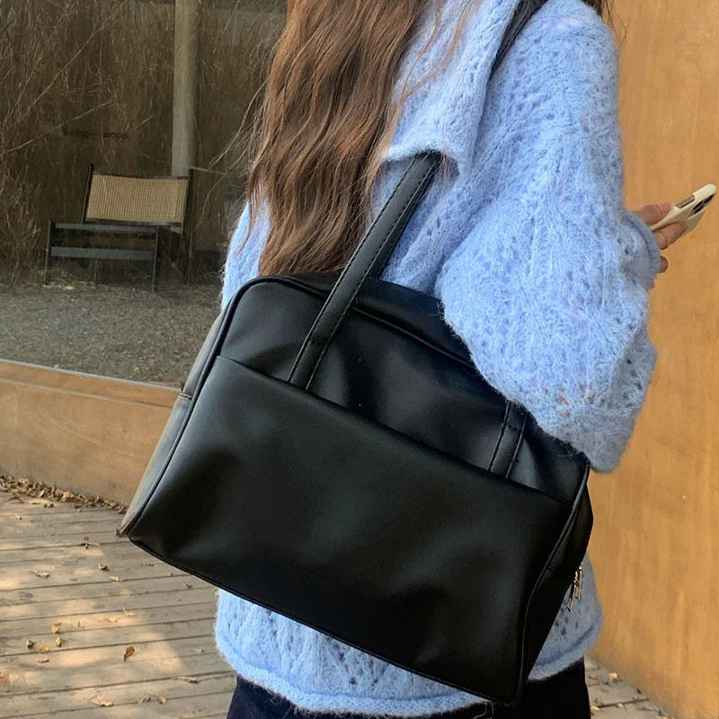 Large Capacity Single Shoulder Women's Bag, Versatile Vintage Underarm Bag.