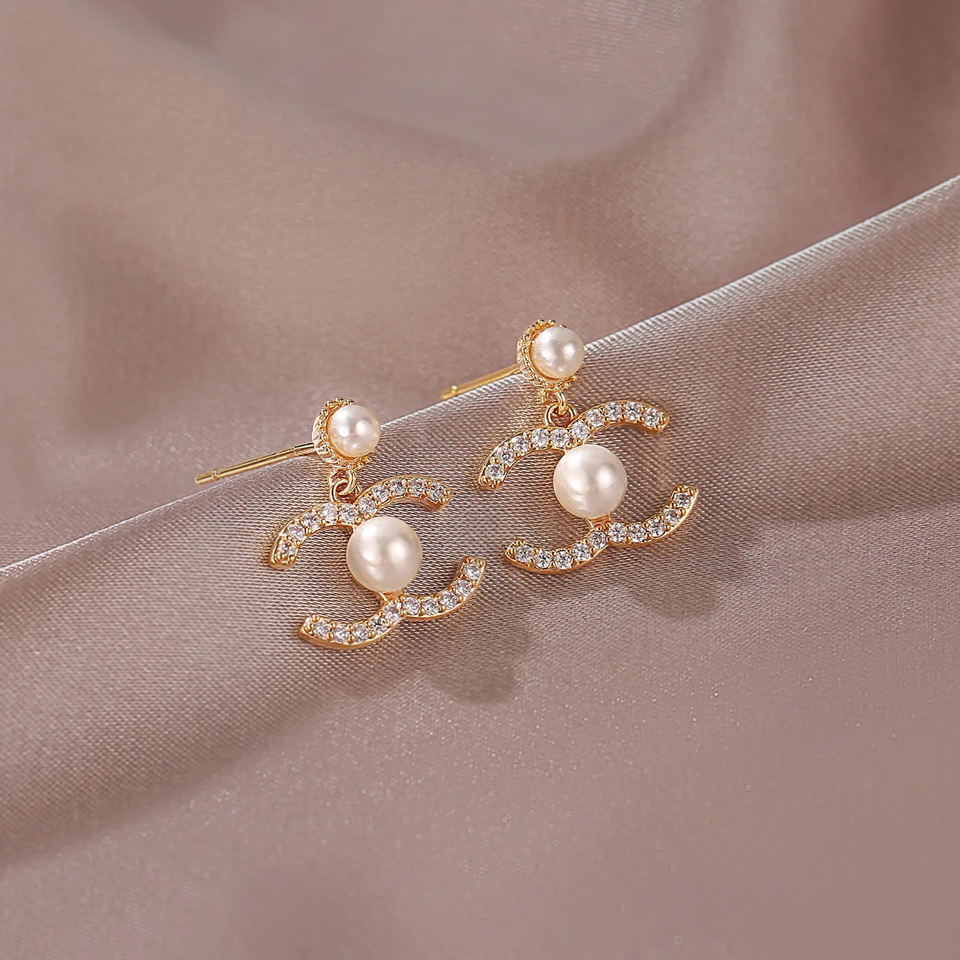 Minimalist Luxury Pearl Rhinestone Drop Earrings Gold Tone Dangle Stud Earrings Elegant Office Business Daily Wear Jewelry For Ladies