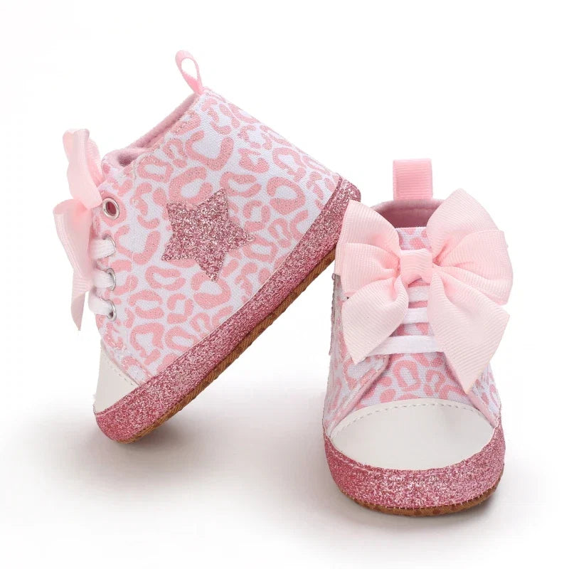 Cute and classic pink themed casual flat shoes for baby girls, soft and comfortable baby walking shoes for 0-18 months