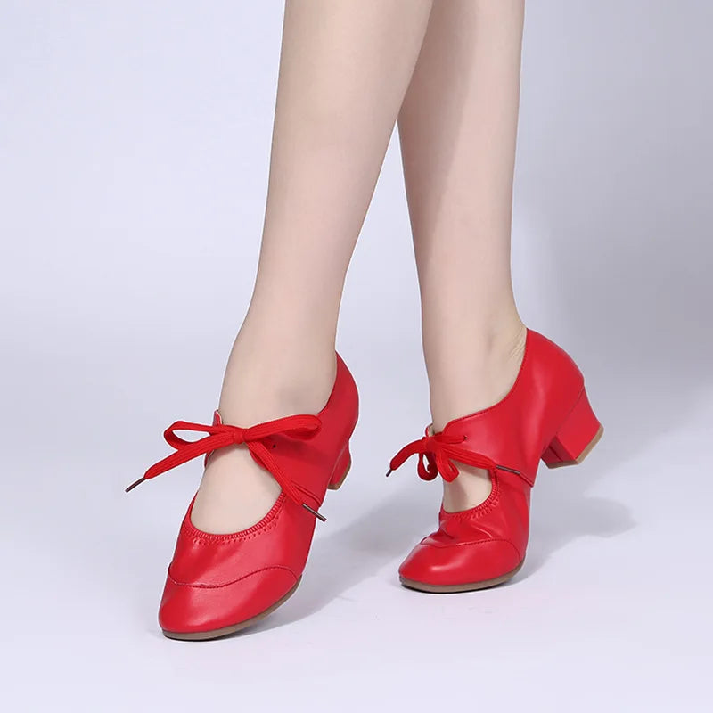 Solid Color Comfortable Breathable Dance Shoes Low Heels Soft Soles Fashionable Adjustable Women's Dance Shoes 2025 New