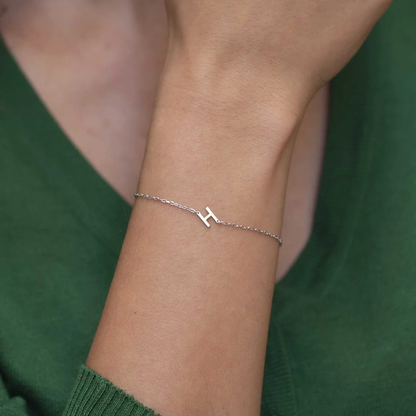 Lemegeton Customized Initial Bracelet with Symbol A-Z Letters Bracelets Stainless Steel Jewelry for Mom Mama Personalized Gifts