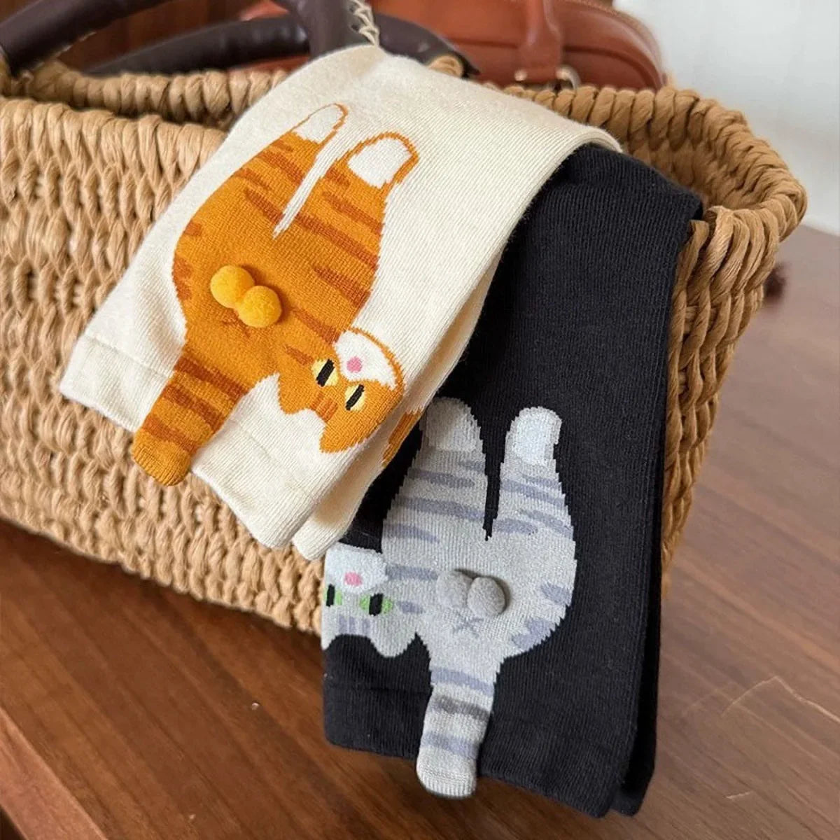 1/2 Pairs Cute Cat Socks with Balls Novelty Funny Animal Crew Cats Socks for Women Men Cats Lovers Gift