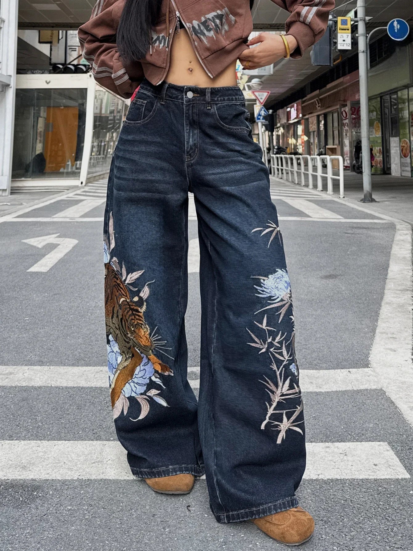 American Street Fashion Tiger And Flower Embroidery Style Pants, Dark Color, Versatile, Loose-Fitting Jeans, Street Outfit