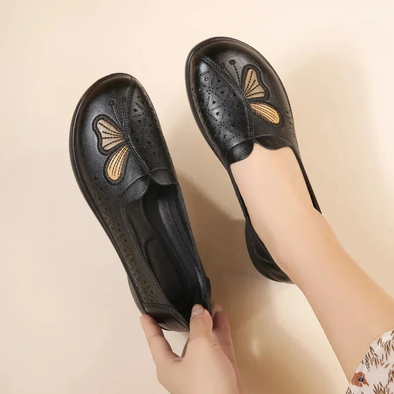 2024 Butterfly hollow moccasins mother ladies designer ballet flats cheap woman loafers retro style women's shoes free shipping