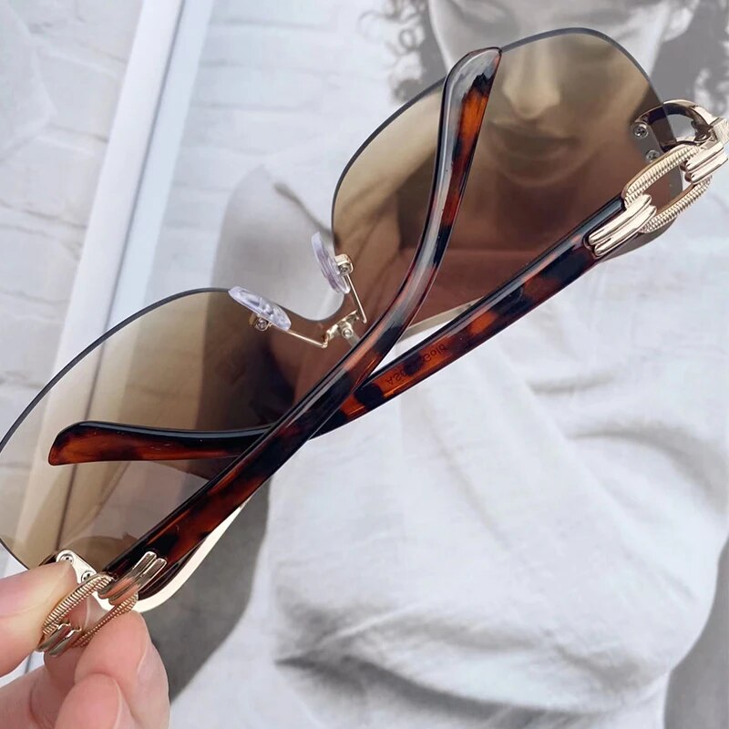 Women's Luxury Sunglasses Vintage Gradient Y2K Style Sun Glasses Men Rimless Pilot Goggles Uv400 Unisex Glasses for Spicy Girls