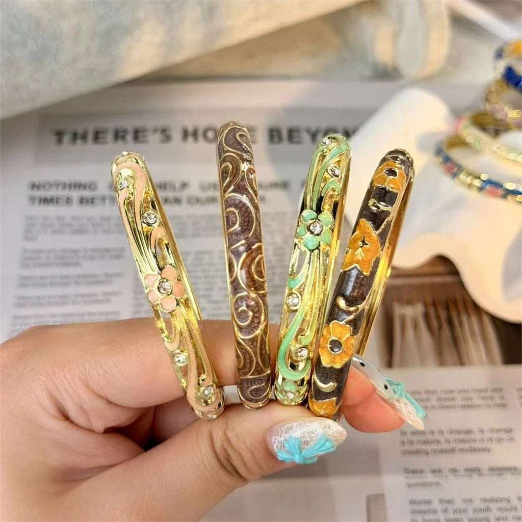 Elegant Enamel Dropped Glaze Flower Texture Bracelet For Women Retro Gold Plated Evil Eye Floral Zircon Bangle Party Jewelry