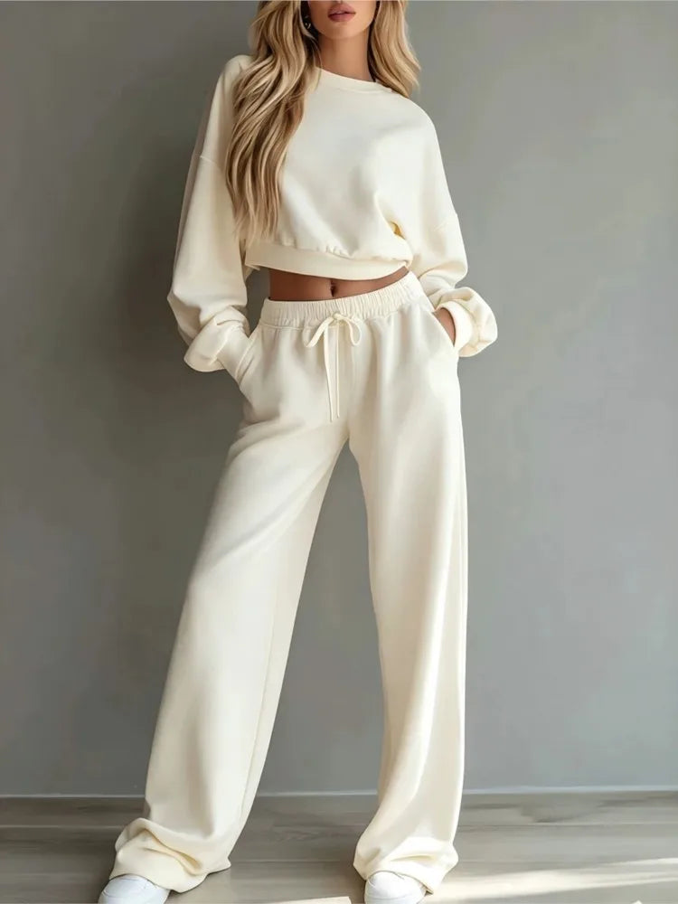 Autumn New Casual O Neck Long-sleeved Ultra-short Sweatshirt Trousers 2piece Set Women Fashion Casual Female Sports Trousers Set
