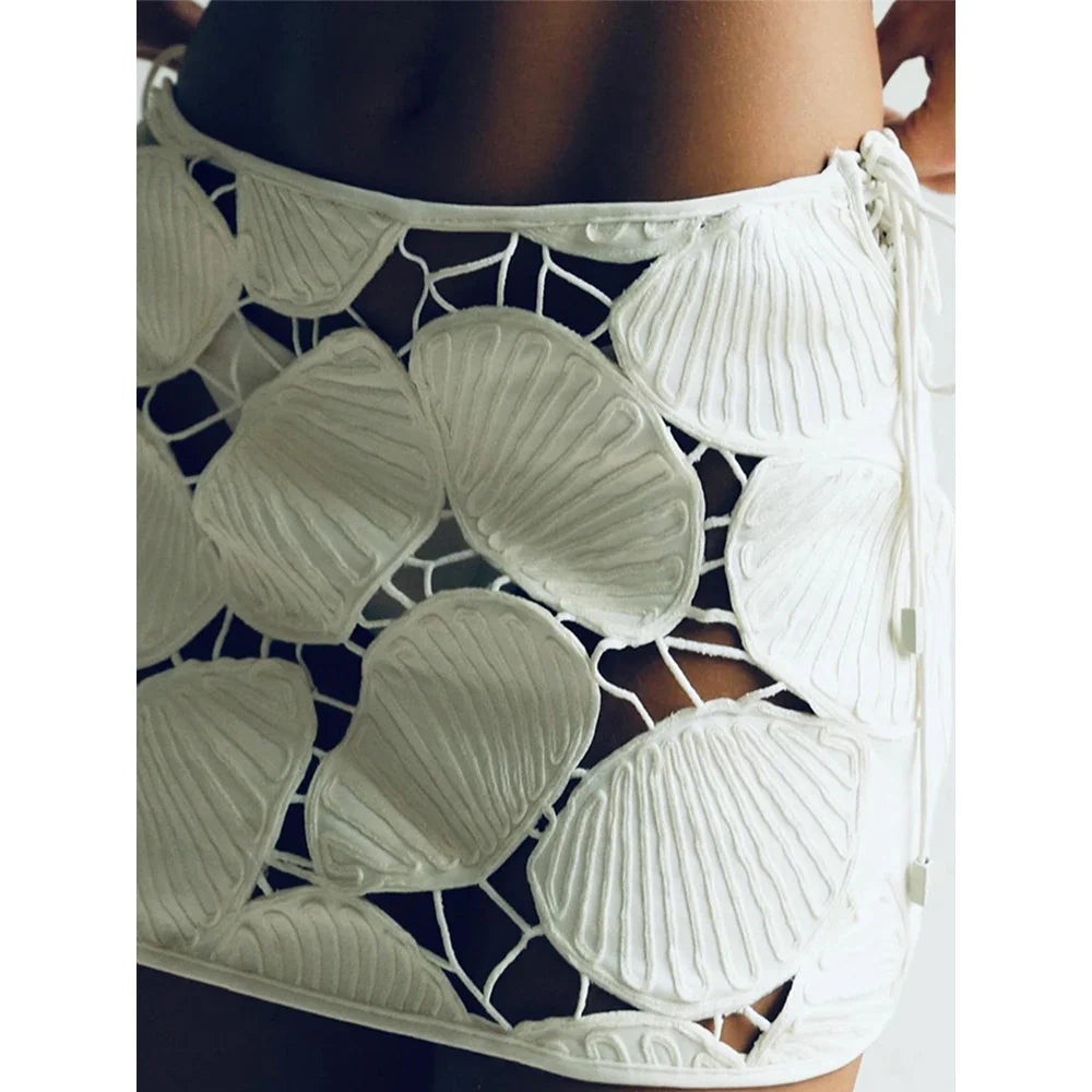 White Suspender Bikini Women's Sexy Swimwear Shell Shape Underwear Bikinis 2024 Summer New Lace up Swimsuit Hollow Mini Skirt