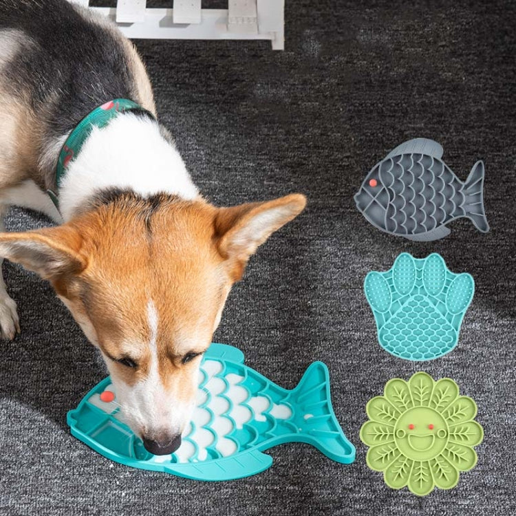 Pet Cats and Dogs Silicone Slow Food Mat Anti-choke Bowl, Fish Type, Flower Type, Claw Type