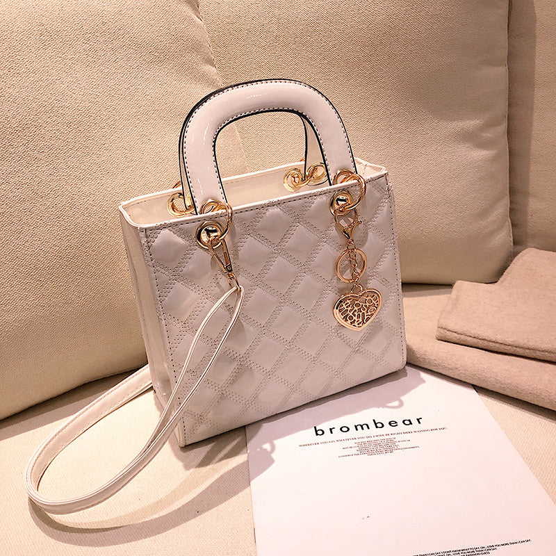 Fashion Brand Diana Bag 2022 Pu Leather Women Luxury Designer Handbag Hardware Pendant Shoulder Messenger Bag Clutch Purse Tote