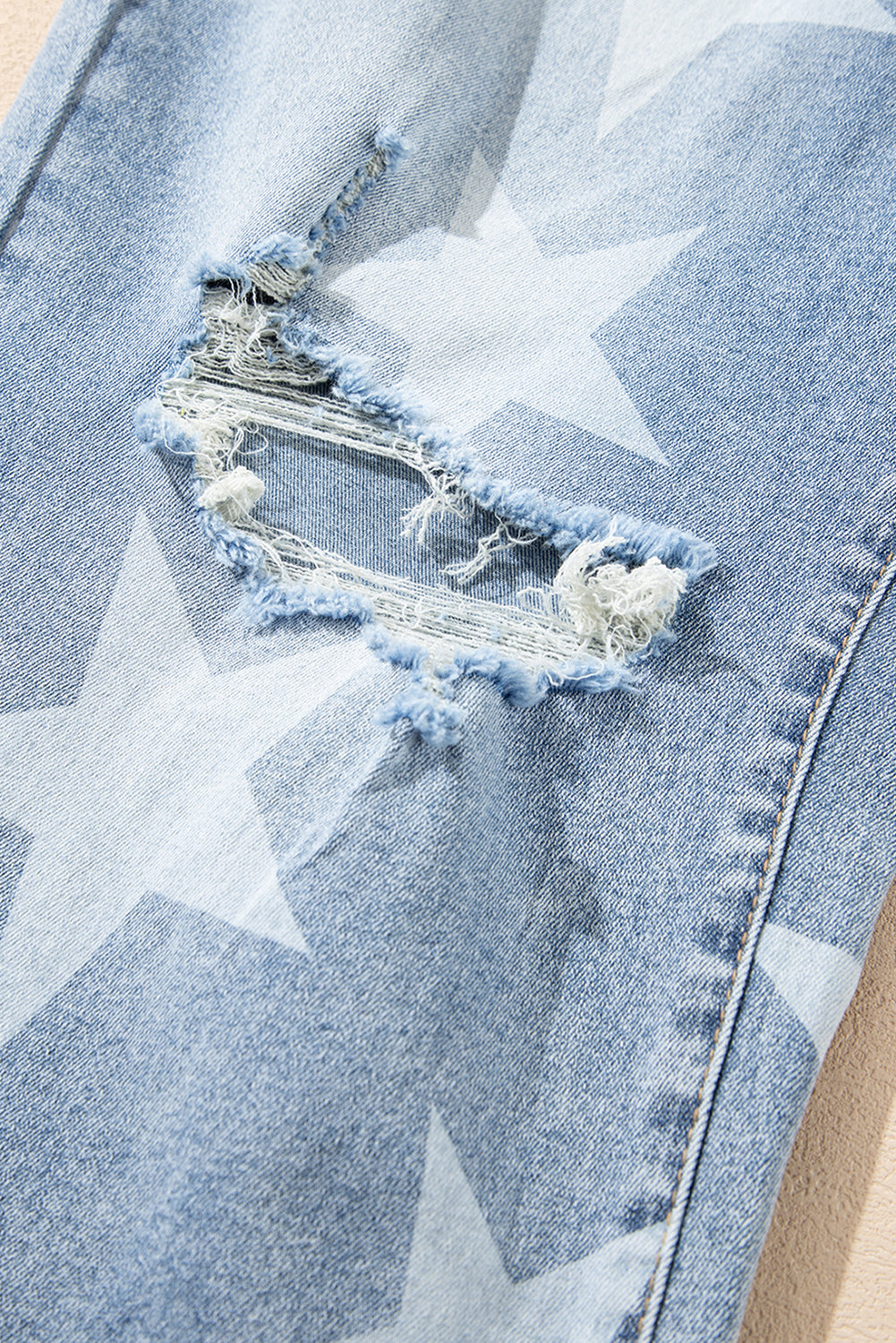 Plus Size Star Buttoned Slit Knee Distressed Jeans