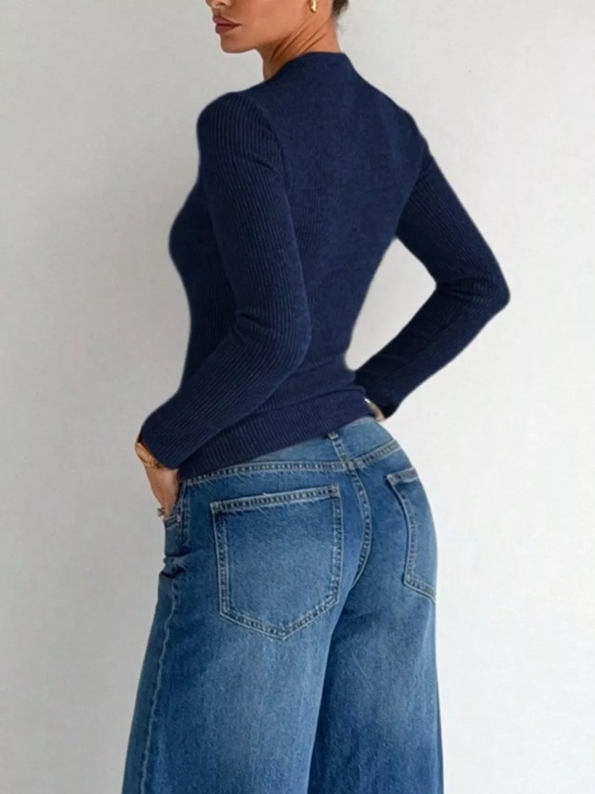 Ribbed Knit Long Sleeve T-Shirt with Metal Ring Cutout Detail