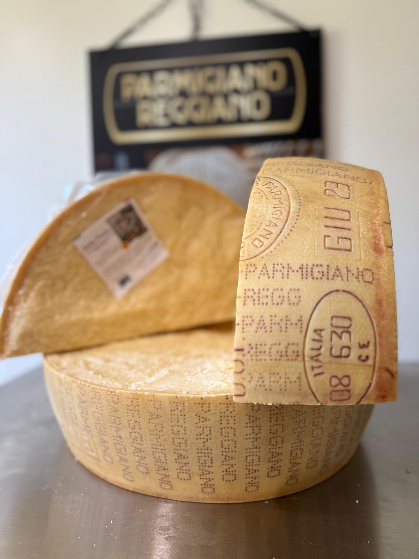 10lb cut of Parmigiano Reggiano | Aged 26+ months